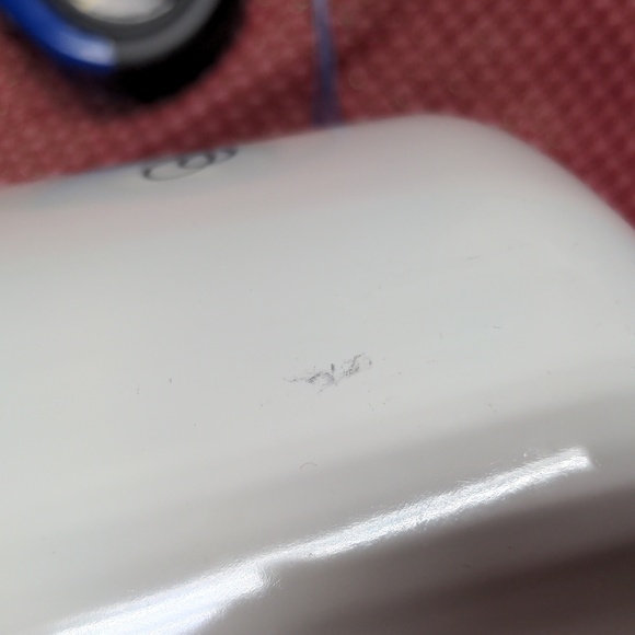 Vintage Corning Ware Black Trefoil Casserole Dish 2.5 Quart White - Picture 7 of 10